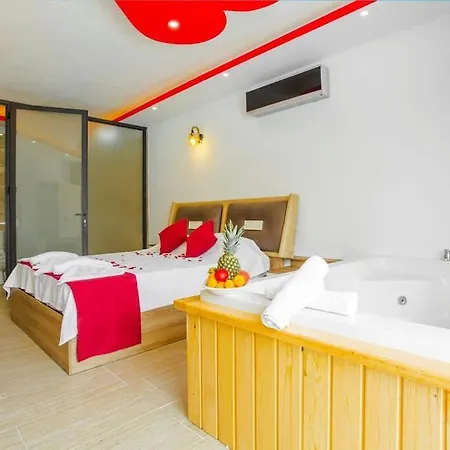 Hotel Ay / Kalkan