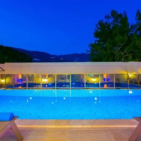 Ay / Kalkan